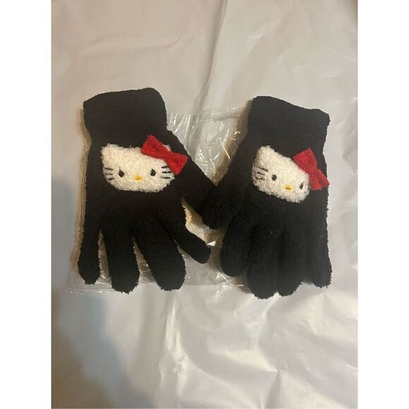 Hello Kitty Soft Plush Winter Gloves - Picture 1 of 2